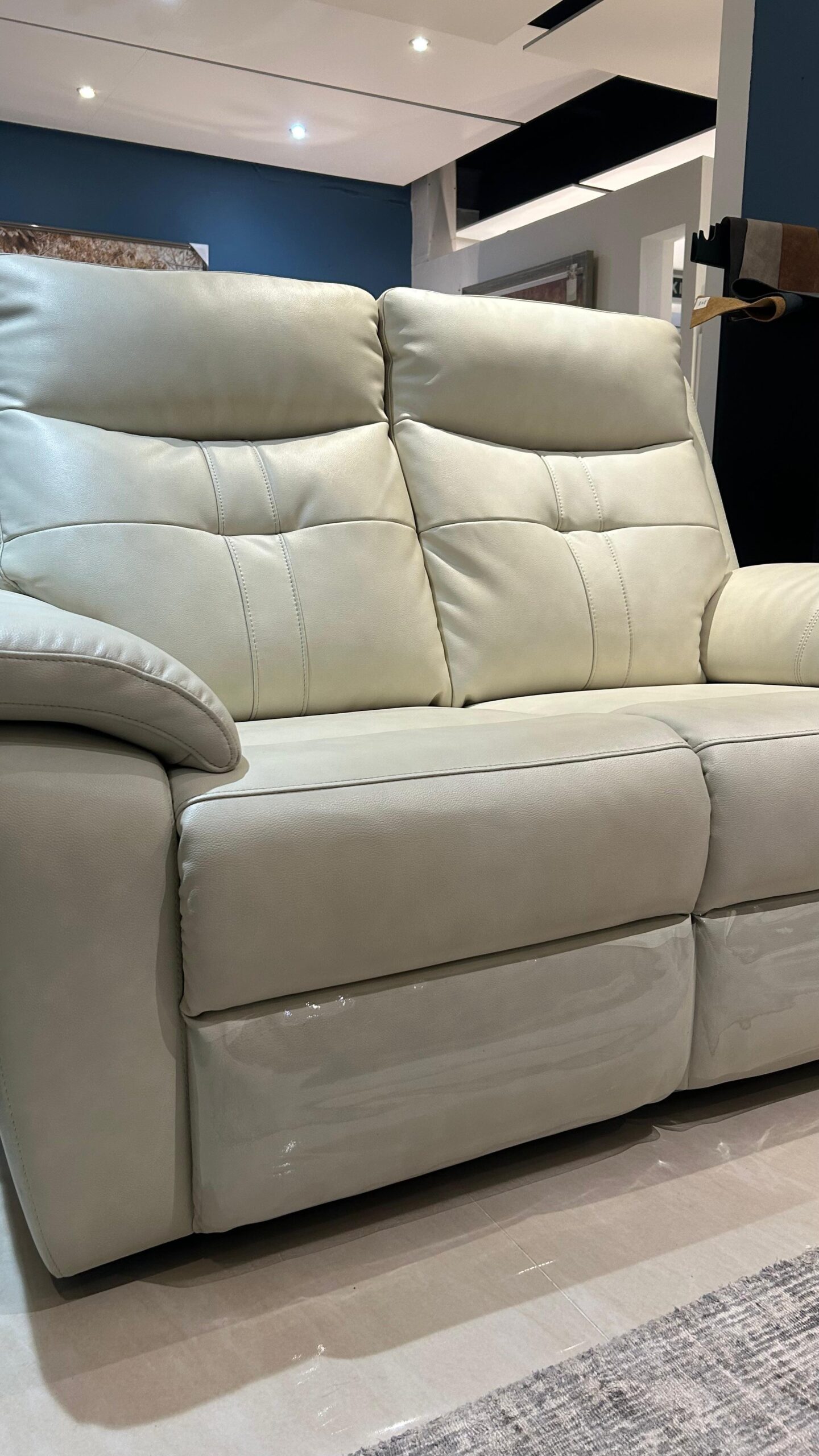 Staten 2 Seater Electric Recliner 3 Staten 2 Seater Electric Recliner - Image 3