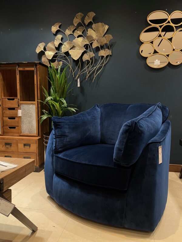 Hudson Swivel Chair