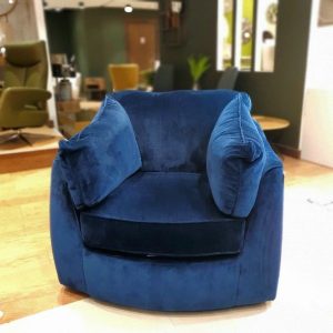 Hudson Swivel Chair (Floor Model)